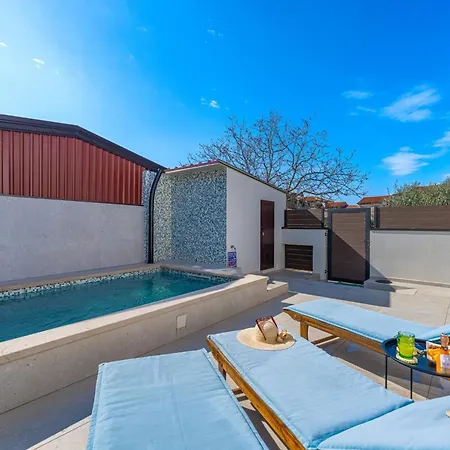 Filip By Interhome * Galizana